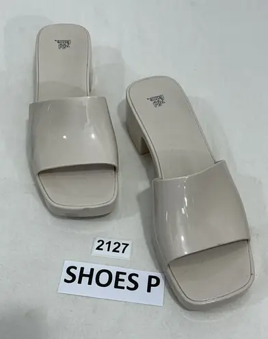 Wild Fable Womans  Open Toe Block Heel Nude Color Sandal Slip On Size 11 - Image 1