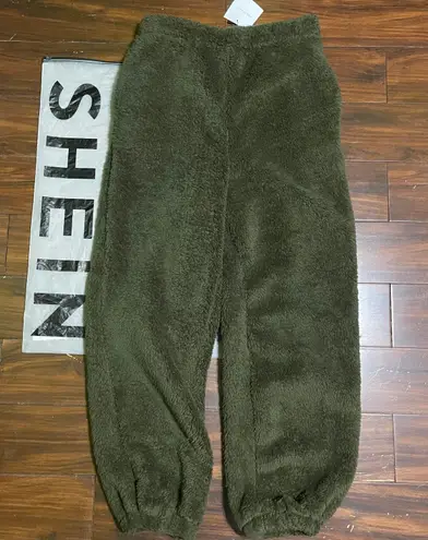 SheIn NWT High Waisted Flannel Fuzzy Pants - Size L 