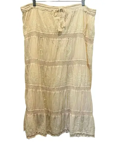 BOMBAY FASHION One Size Light Yellow Cream Maxi Tiered Skirt Lined Crochet