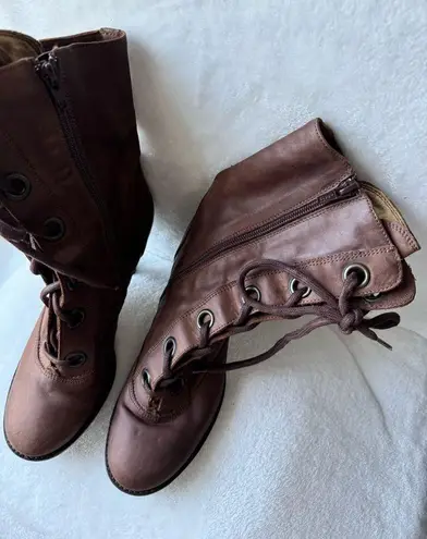 Brown leather (or similar material) lace