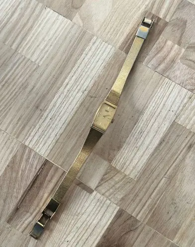 Seiko Ladies Watch Gold Plated Rectangular Dial Gold Tone Dial Hands Bracelet