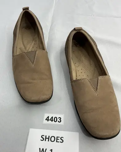 Naturalizer Womans Franklyn Flat Shoes 8.5 Tan Suede Slip On