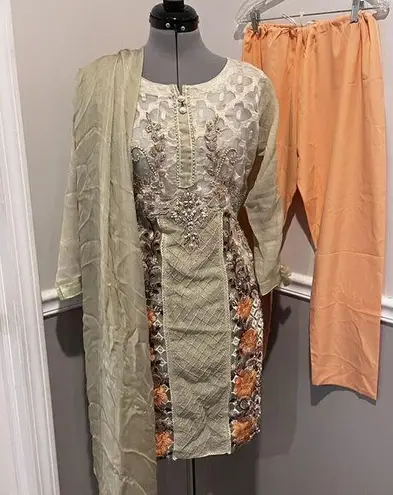 indian / pakistani pakistani salwar Kameez And Dopata Size Medium