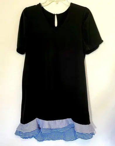 Goodnight Macaroon V-neck shift dress with multi tiered checkered ruffles and short sleeves