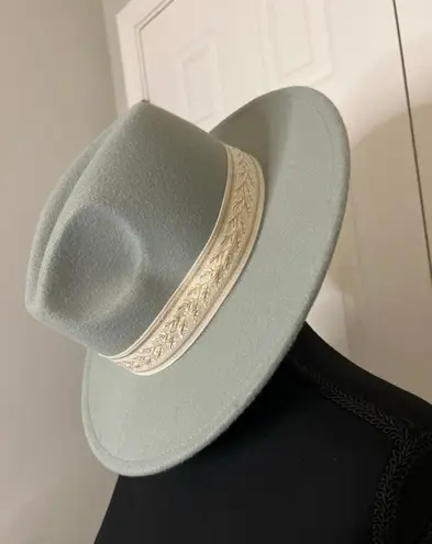 Altar'd State Sage Ivory & Gold Wide Brim Hat