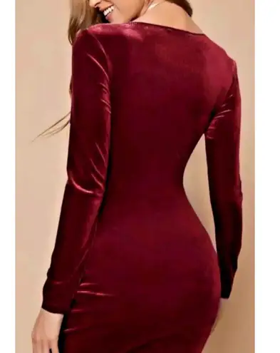 Alex Marie NWT Nikki Surplice V-Neck Long Sleeve Mahogany Velvet Dress