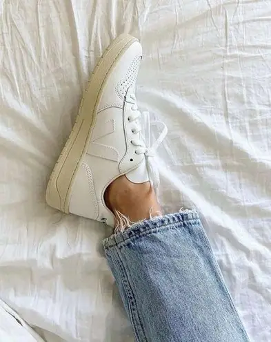 VEJA  V-10 White Sneakers 6