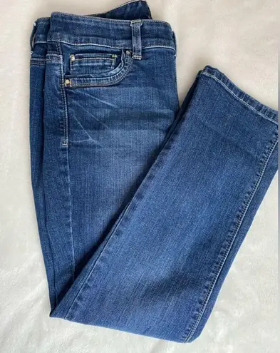 White House | Black Market Black House White Market women’s Crop jeans size 2. Waist measurement 14 inches.