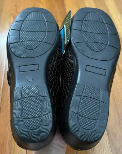 Hope's NWT Ortho-Line by Hoopoe Mica Brown Crocodile Print Loafers Moccasins, size 9 W