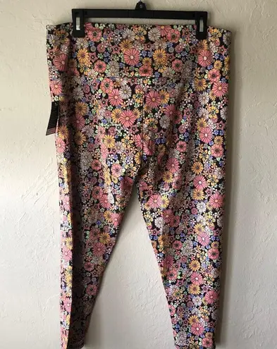 Onzie NWT  Floral High Rise Leggings Size 1X