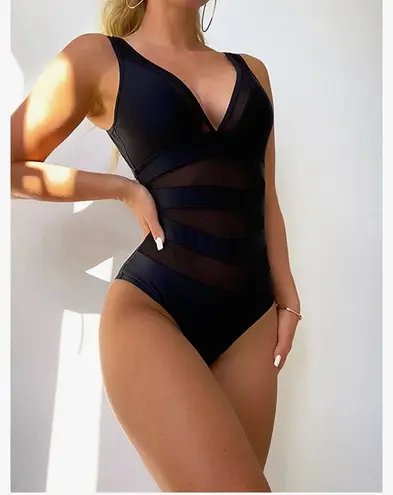 Soly Hux Women's Contrast One Piece Swimsuits V Neck Backless Bathing Suits Mesh Sheer Swimwear Monokini