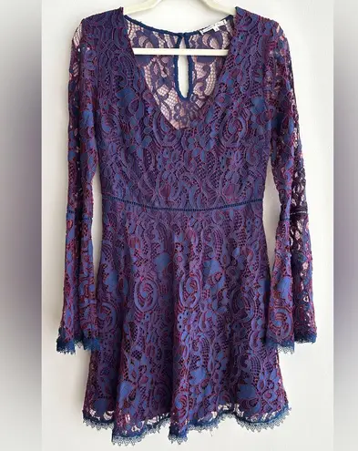 Willow & Clay Red and Blue Lace Mini Dress with Bell Sleeves, Size Small