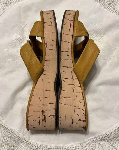 Vintage Island Slipper Wedge Sandals Shoes Made in Hawaii No Size but Approx 8