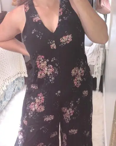 Somedays Lovin  size medium black floral boho pantsuit jumper