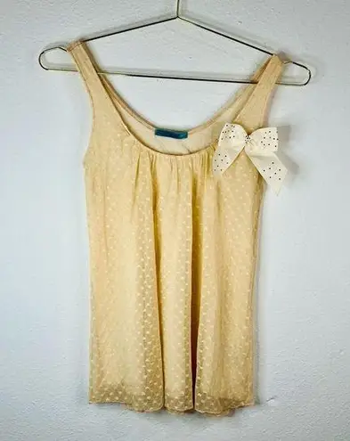 julie's closet Julie’s Closet Women’s Small Cream Sleeveless Tank Top Bow Accent Polka Dot