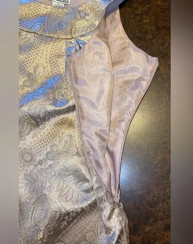 Robbie Bee Sleeveless Gold Beige Floral Metallic Dress - size 6