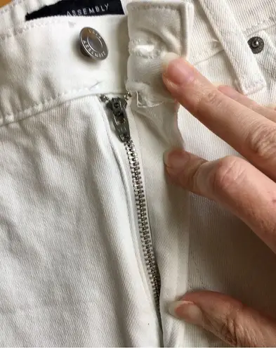 Free Assembly Cuffed, High Rise, Jean Shorts, Ivory, Cream, Ecru, Size 14 Tan