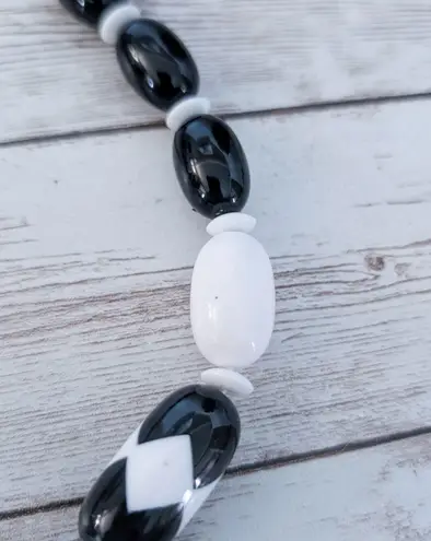 Vintage Necklace Stylish Retro Black & White Statement Chunky