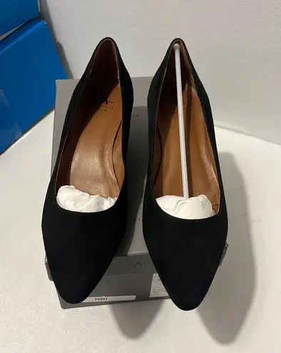 Aquatalia Pasha Pump suede black comfy casual classic stylish chic dress work