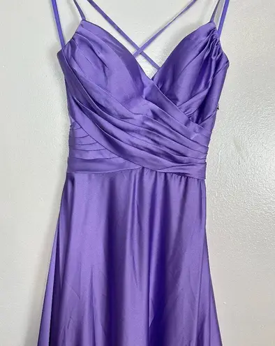 La Femme  Sleeveless Satin Gown in Lavender Size US 2