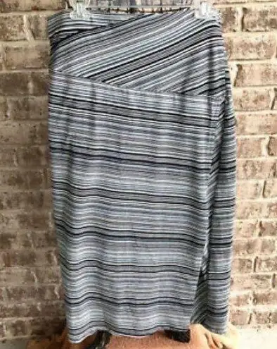 J.Jill  Maxi Skirt Medium Black White Green Diagonal Stripe Stretch Wais…