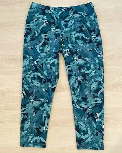 Patagonia  Centered Leggings Tasmanian Teal Size Medium LIKE NEW