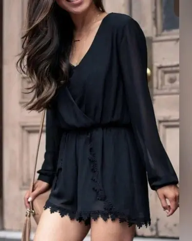 Astr The Label Black Roseanne Long Sleeve Shorts Romper M crochet lace trim NWOT Size M