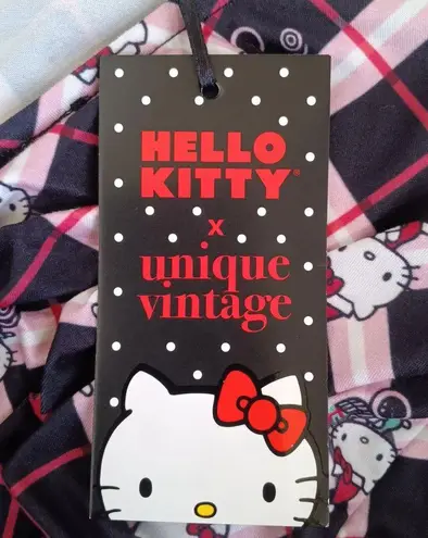 Unique Vintage x Hello Kitty Dress Christmas Size MEDIUM 6/8