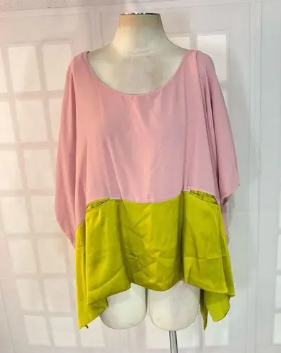 Vertigo NWT Colorblock Asymmetrical Oversized Blouse Size Small/Medium