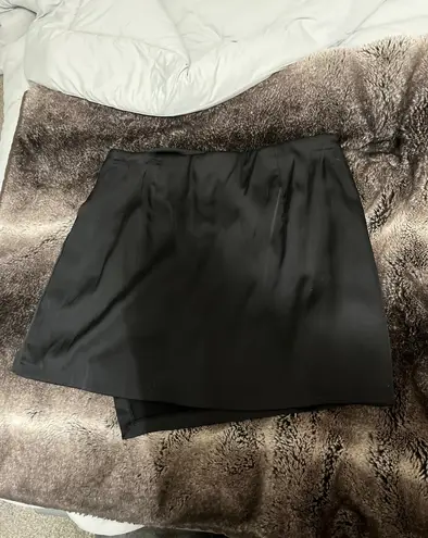 Abercrombie & Fitch Abercrombie Black Satin Skort