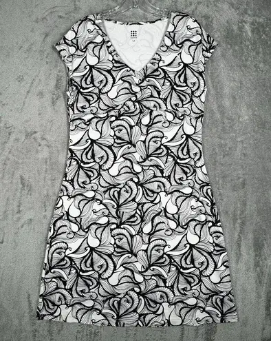 Title Nine Dress Womens Medium Black White Floral Amelia Dress Hiking Athleisure