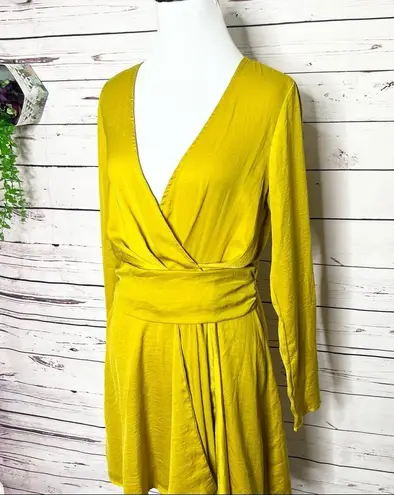 Nasty Gal  Chartreuse Satin Long Sleeve Draped Mini Dress Size 8 Medium