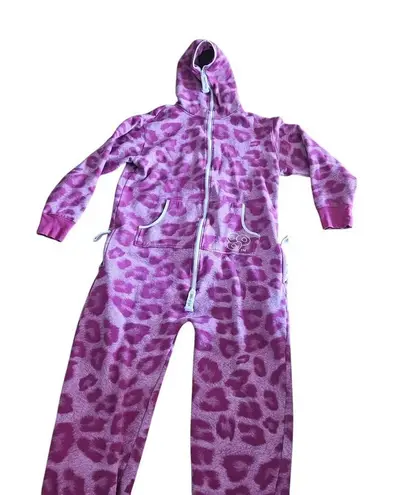 Honey Punch Zoop It Up Pink Leopard Hooded Velour Jumpsuit – Cozy & Fierce - Image 1