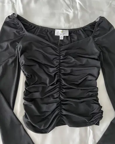 Live in the Moment Black Long Sleeve Cinch Detail Crop Top