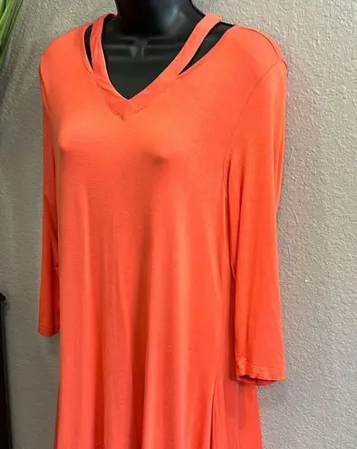 Premise #329 , cut out neck, knit high low top size medium