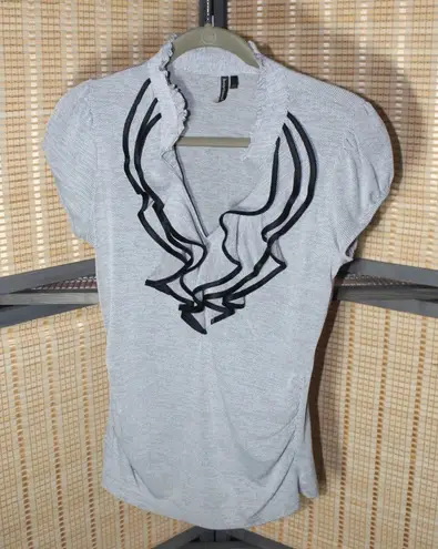 HeartSoul Black & White Cap Sleeve Shirred Blouse with Keyhole Front Size L