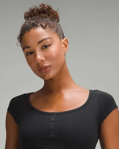 Lululemon  Cap-Sleeve Henley T-Shirt Black thumbnail 2