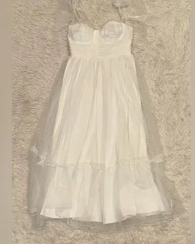 Petal and Pup NEW Floret Bow Strap Sweetheart Neck
Maxi Dress White sz M