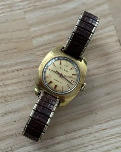 Bulova Automatic Gold Rare Vintage Ladies Watch Two-Tone Stretch Bracelet Works