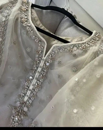 New pakistani indian Designer 3pc suit Multiple Size L