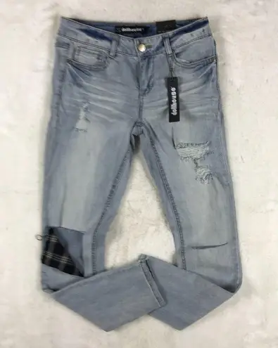Dollhouse Light Wash Distressed Skinny Jeans NWT 27