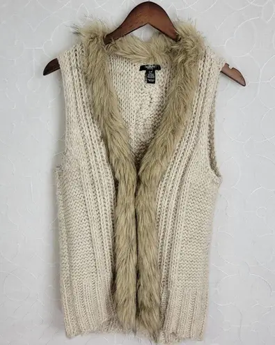 Alfani  Womens Sweater Vest Petite Medium Cable Knit Wool Blend Faux Fur Collar