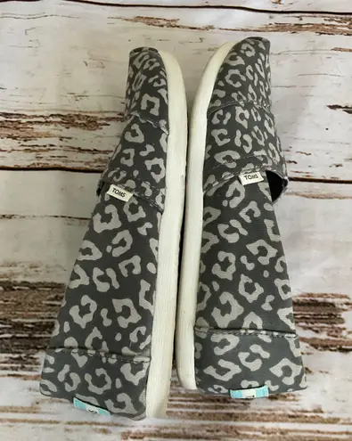 Only TOMS ALPARGATA STEEL GREY PAINTED LEOPARD PRINT SLIP ONS