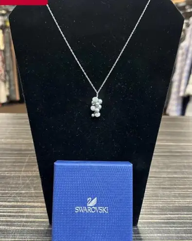 Swavorski swarovski rumor Pearl cluster holiday designer silver limited edition