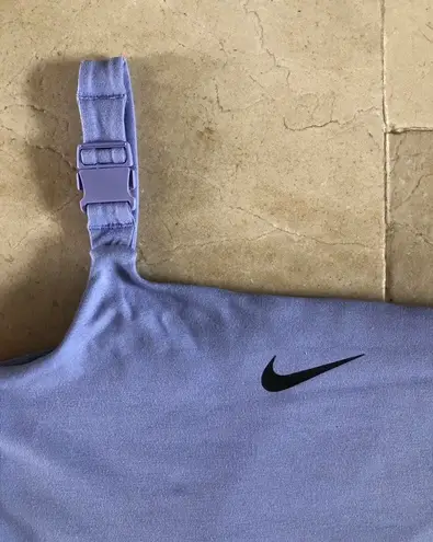 Nike one shoulder buckle hotsell