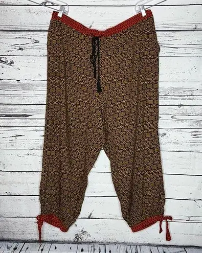 Daniel Rainn DR2 by NWT 3X Black & Orange Printed Elastic Waist Crop Capri Pants