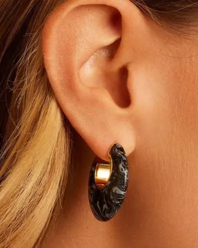 Gorjana Black Paseo Marble Arc Hoop Earrings