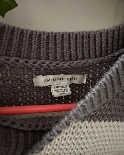 American Eagle Outfitters Sweater