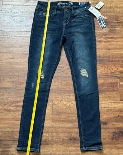 Seven7 Women’s Skinny Stretch Distressed Dark Wash Jeans Size 4 NWT