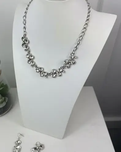 Beautiful Jewelry Set Gray